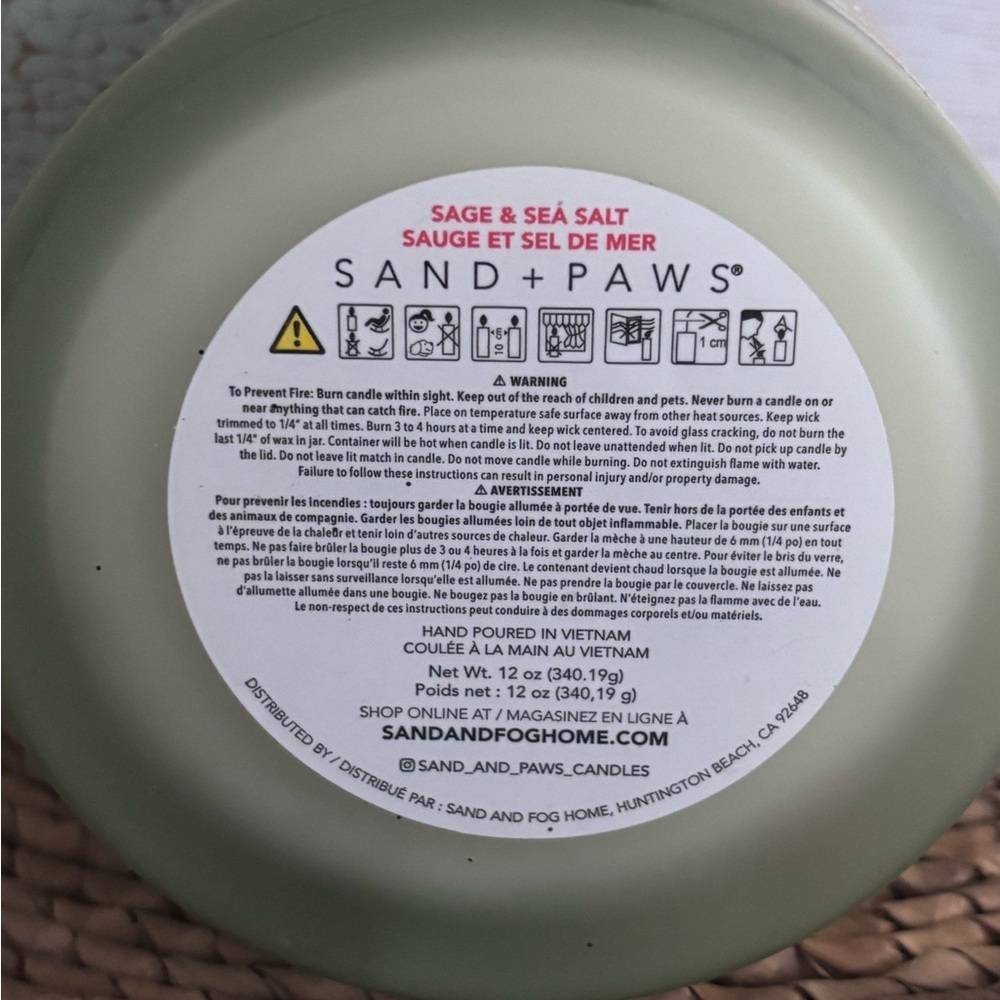 Sand + Paws Sage & Sea Salt Candle - Picture 3 of 4